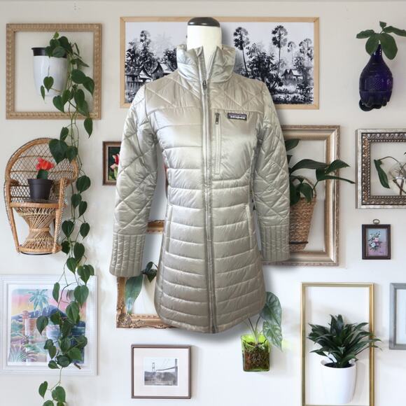 NEW Women's Patagonia Radalie Parka Gray Quilted Insulated Puffer Coat Size XS - Picture 1 of 6